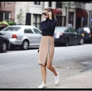 Zara midi skirt with piping and side split -New With Tags S